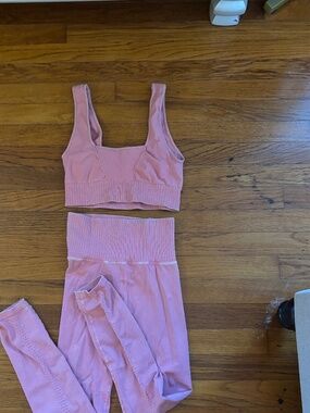 FP Movement Good Karma High-Rise 7/8 Length Leggings & Square Neck Bra Coral